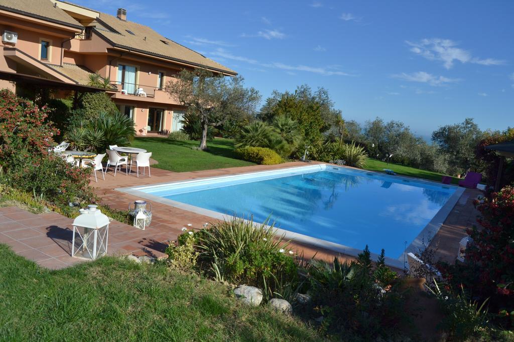 بيسكارا Villa Zagara Luxury Bed And Breakfast المظهر الخارجي الصورة