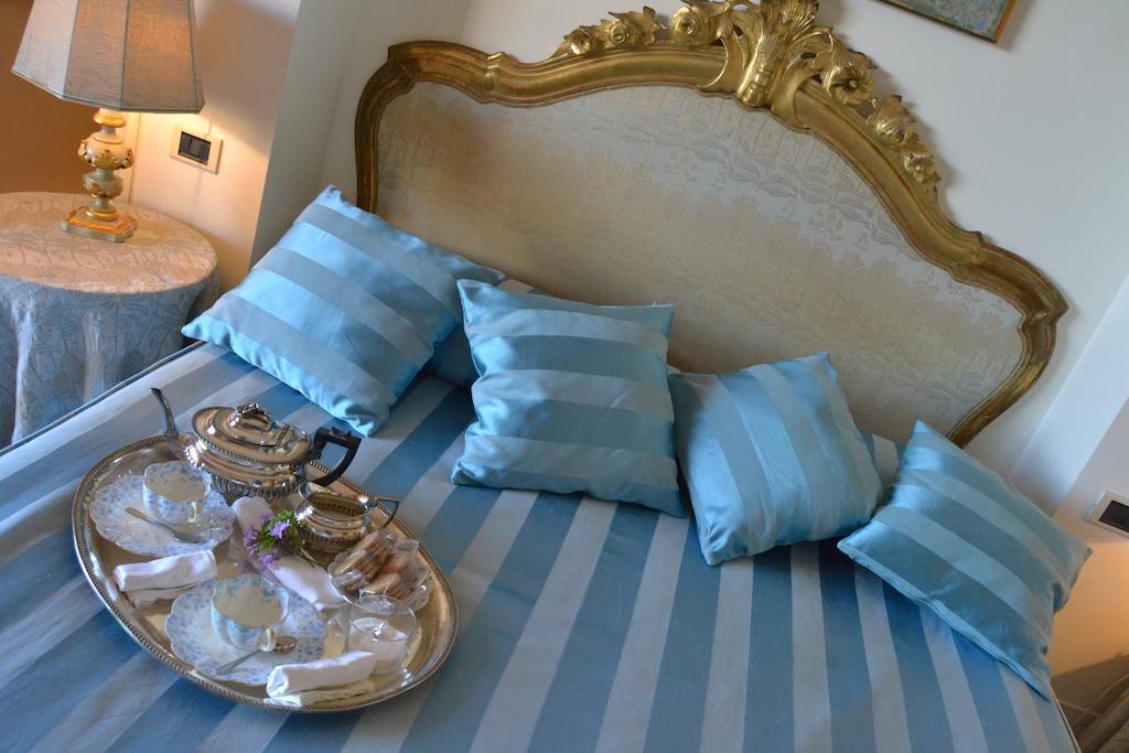 بيسكارا Villa Zagara Luxury Bed And Breakfast الغرفة الصورة